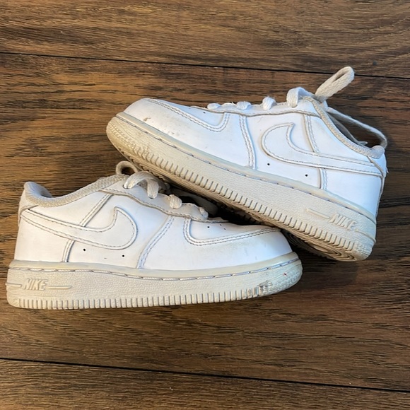 Nike Air Force 1 - Picture 2 of 3